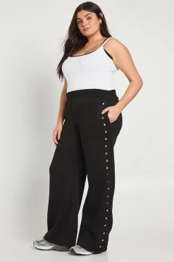 boohoo Jogging Large Taille Plus à Jambes Évasées avec Clous Latéraux<Femme Pantalons|Joggings