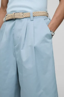 Jorts à coupe décontractée avec ceinture fixe et détail de pli