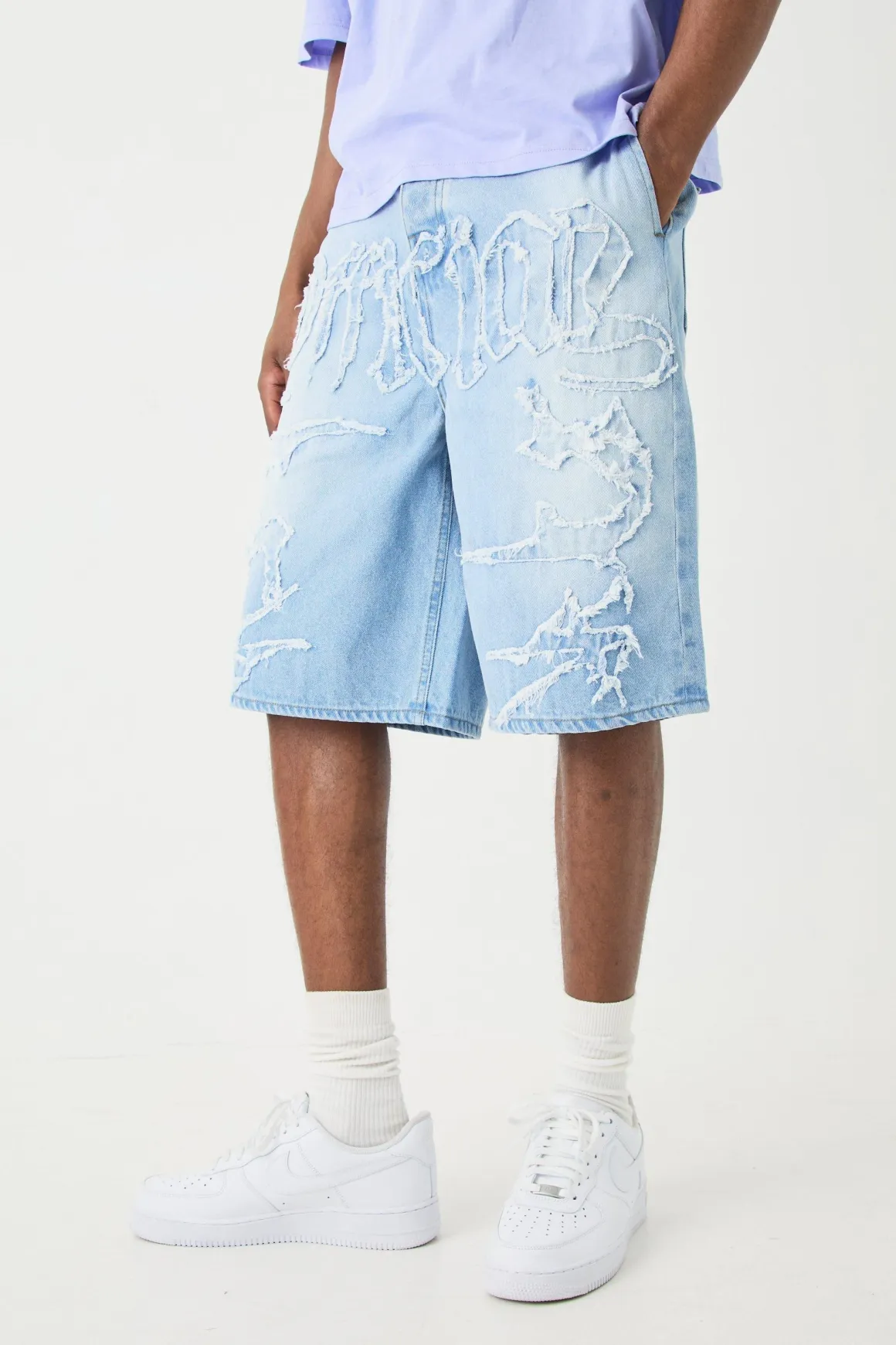 Jorts en denim avec appliqué en tissu auto officiel en Bleu Glacé
