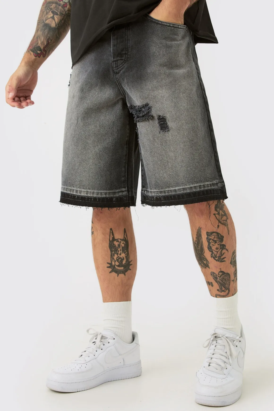 Jorts en Denim Détérioré dans du Noir Lavé