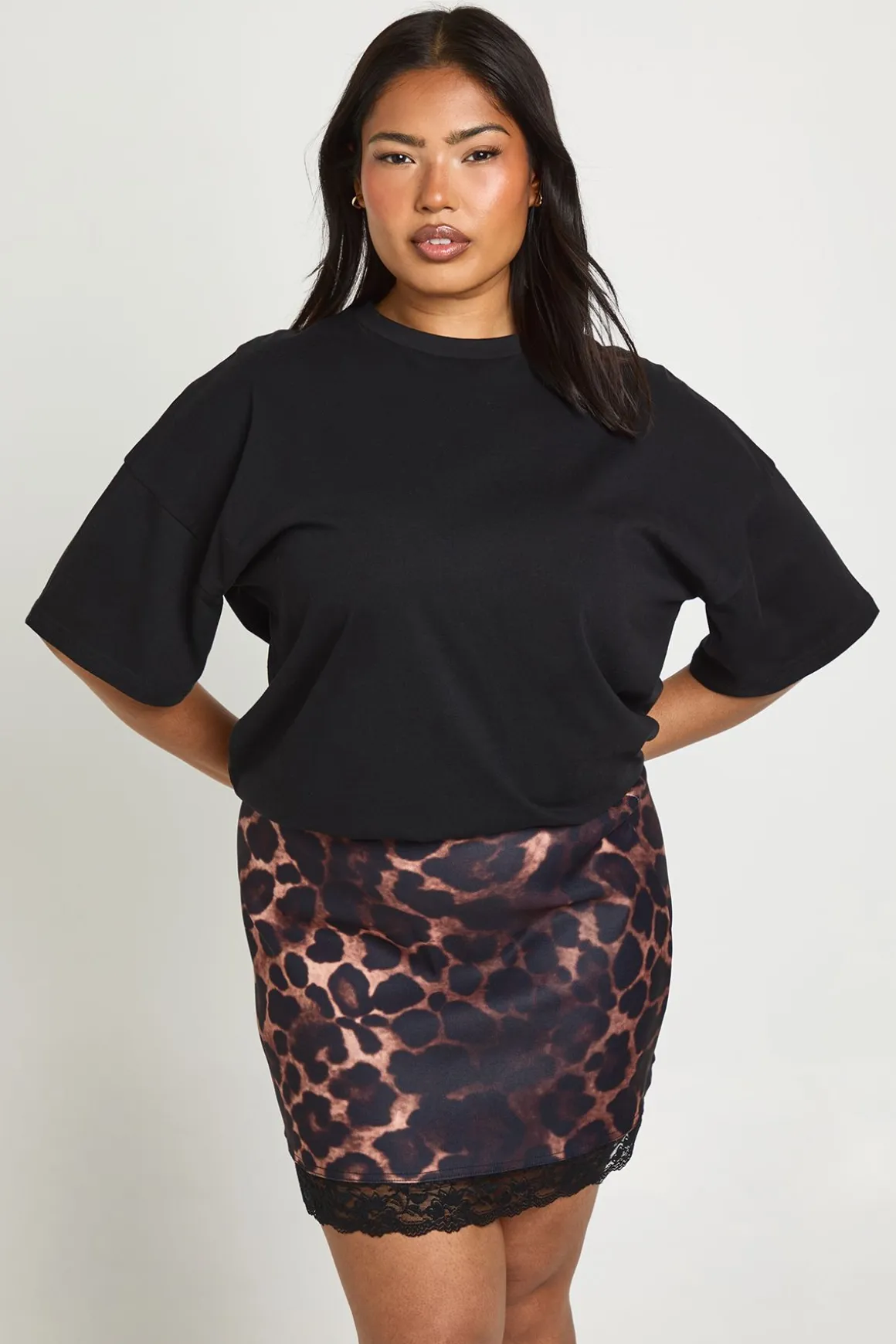 Jupe Courte Grande Taille Imprimé Léopard Bengaline Avec Finition Dentelle