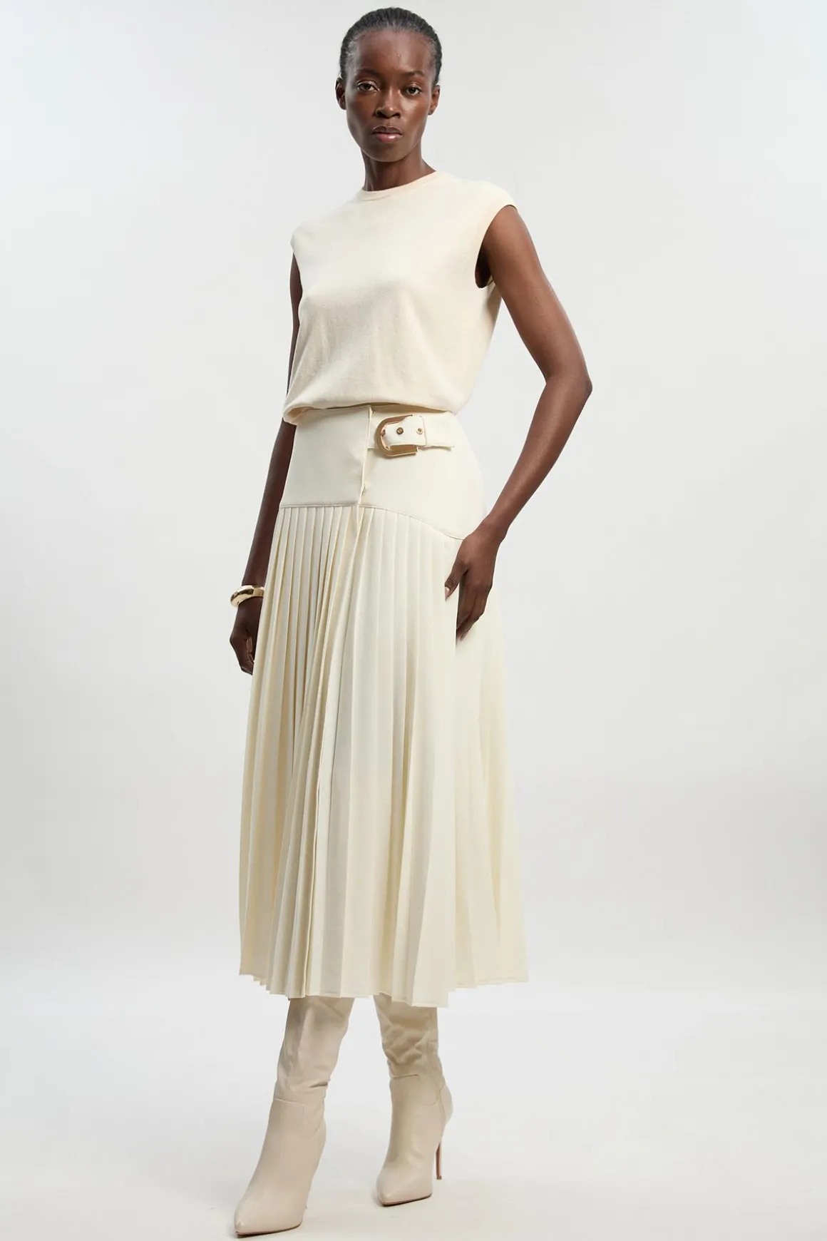Jupe Longue Petite en Crêpe Tailleur Plissée Portefeuille avec Détail Boucle