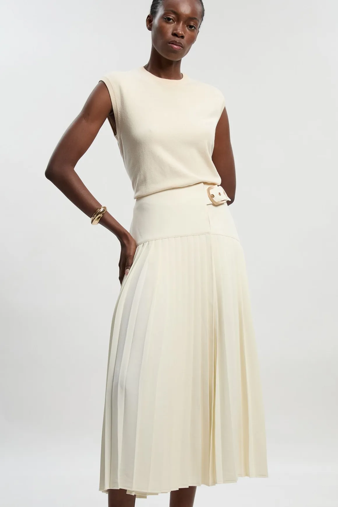 Jupe Longue Petite en Crêpe Tailleur Plissée Portefeuille avec Détail Boucle