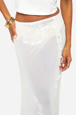 Jupe maxi en maille brodée de fleurs