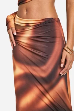 boohoo Jupe maxi en tissu slinky imprimée avec détails découpés<Femme Jupes|Jupes