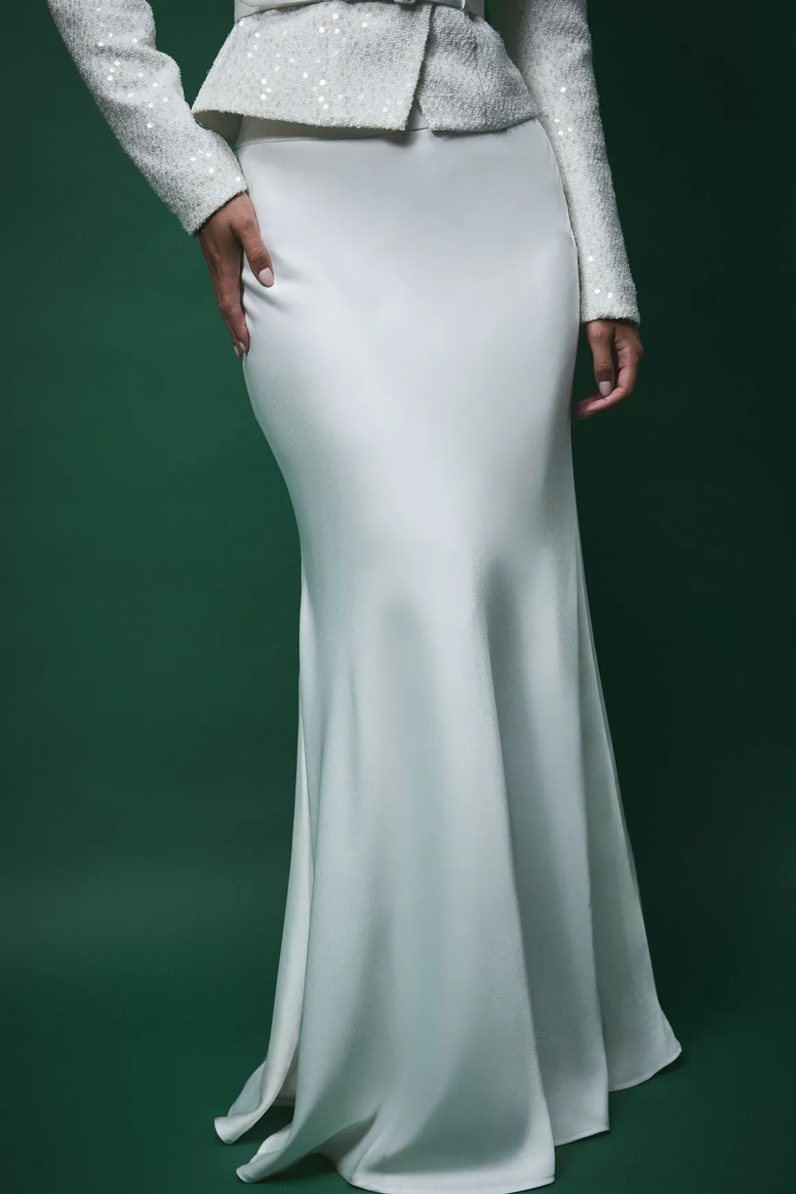 Jupe Maxi Lisa Tan en Satin Coupée en Biais