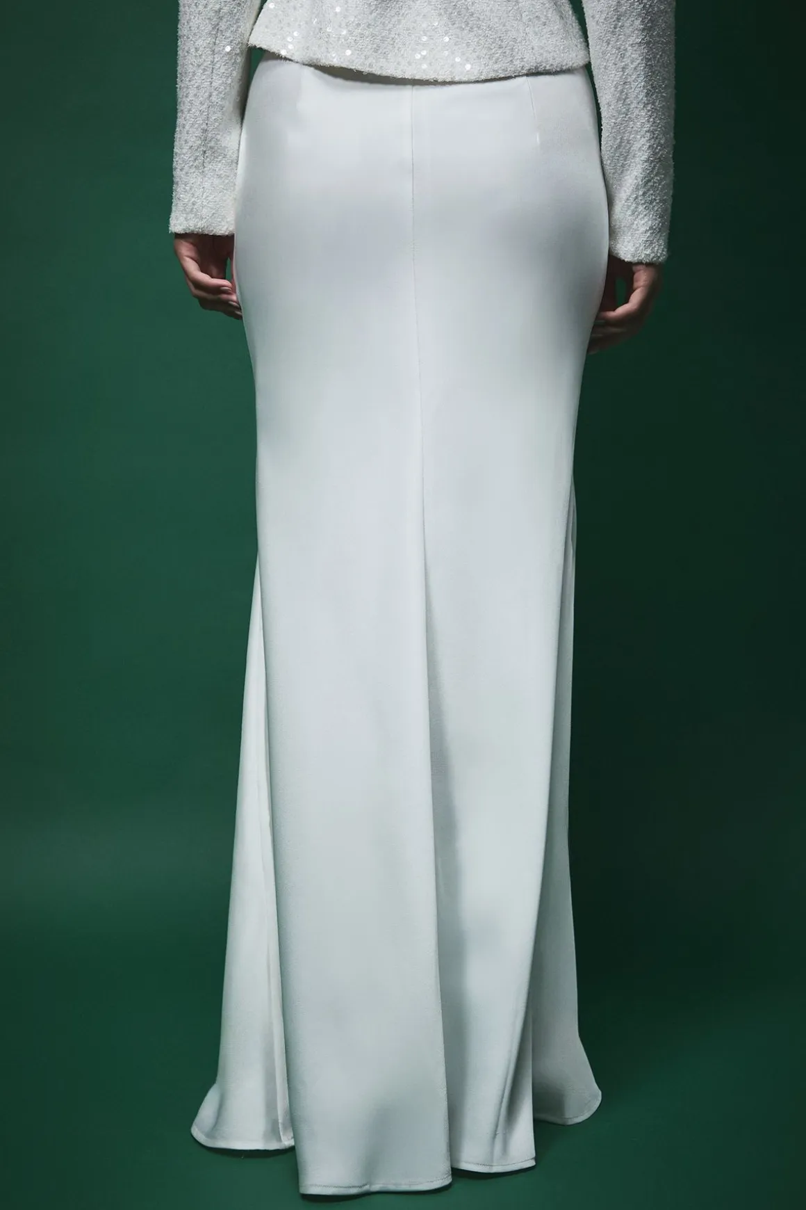 Jupe Maxi Lisa Tan en Satin Coupée en Biais