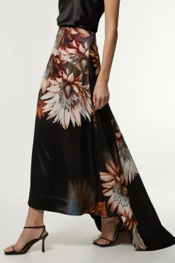 KarenMillen Jupe maxi à train en satin de viscose imprimé à panneaux<Femme Jupes|Jupes