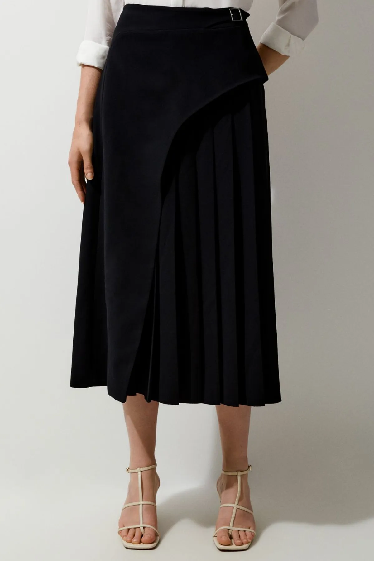 KarenMillen Jupe Midi Plissée Petite Avec Détail De Boucle Ajustée<Femme Jupes|Jupes