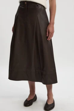 Jupe Midi Évasée Ajustée en synthétiquecuir
