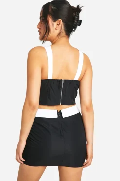 Jupe Mini à Ceinture Contrastante et Détail Floral