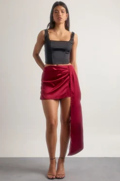 Jupe mini drapée en satin