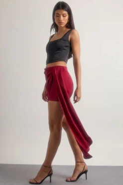 Jupe mini drapée en satin
