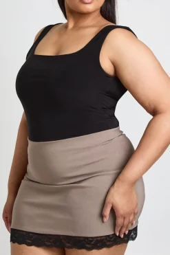 Jupe Mini Grande Taille En Bengaline Avec Bordure En Dentelle Contrastante