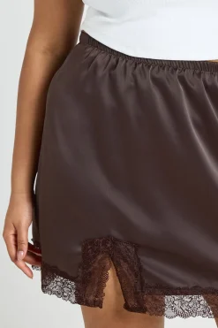 Jupe Mini Grande Taille En Satin Avec Finitions En Dentelle