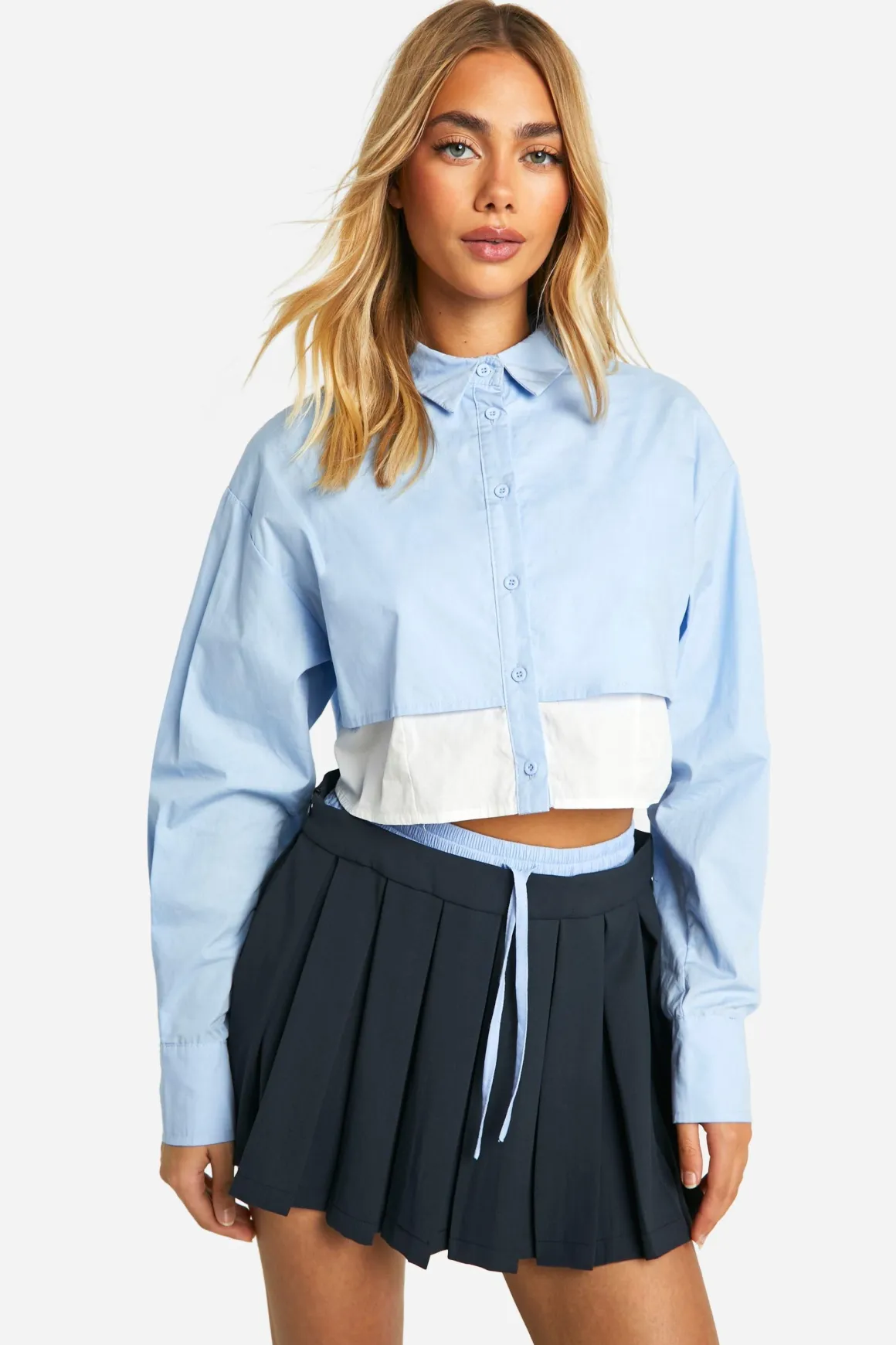 Jupe mini tennis à ceinture contrastée