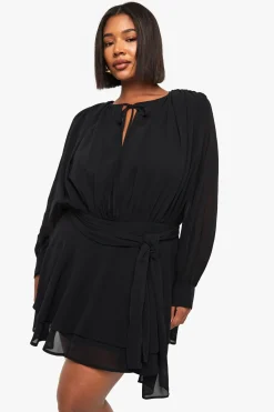 boohoo Jupe patineuse Plus en chiffon avec détail noué à l'avant et ourlet à volants<Femme Robes Patineuses|Robes À Manches Longues