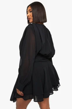boohoo Jupe patineuse Plus en chiffon avec détail noué à l'avant et ourlet à volants<Femme Robes Patineuses|Robes À Manches Longues