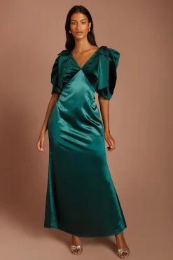 Jupe Satinée Petite Avec Bustier En Velours Et Nœud Contrasté