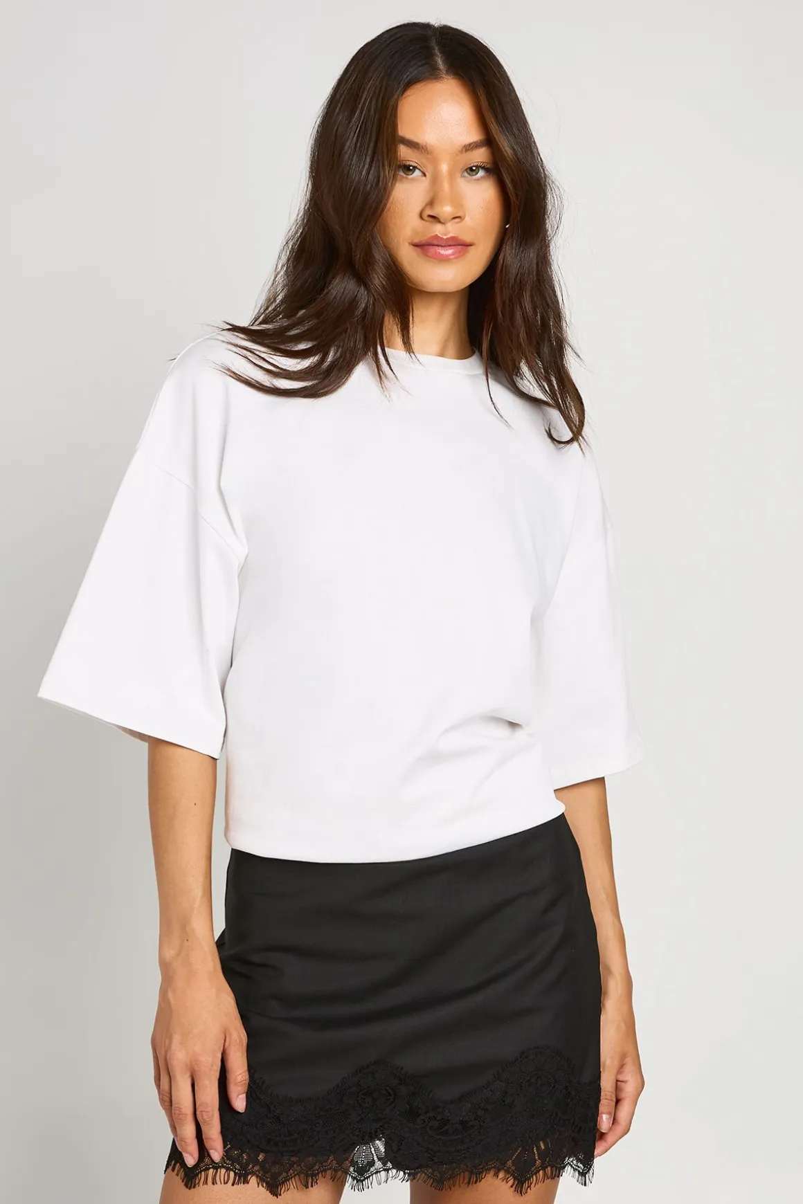 Jupe-short En Crêpe Avec Bordure En Dentelle Tall