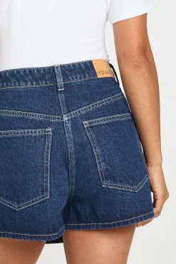 boohoo Jupe-short En Denim À Devant Croisé Petite<Femme Denim|Shorts