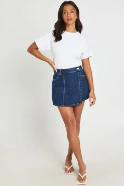 boohoo Jupe-short En Denim À Devant Croisé Petite<Femme Denim|Shorts