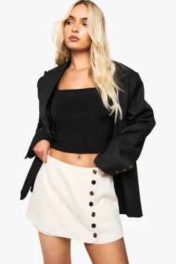 boohoo Jupe-short à enroulement avec boutons en corne tissée<Femme Shorts