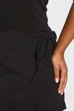 boohoo Jupe-short Grande Taille À Détail Torsadé En Dentelle<Femme Satin Et Dentelle|Shorts