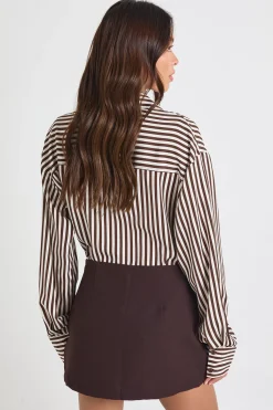 boohoo Jupe-short mini ajusté avec enroulement frontal<Femme Shorts