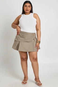 boohoo Jupe-short Plissée Portefeuille En Crêpe Grande Taille<Femme Jupes|Jupes