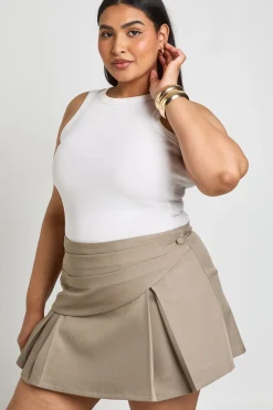boohoo Jupe-short Plissée Portefeuille En Crêpe Grande Taille<Femme Jupes|Jupes
