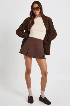 boohoo Jupe-short plissée tissée<Femme Looks Chocolat|Shorts