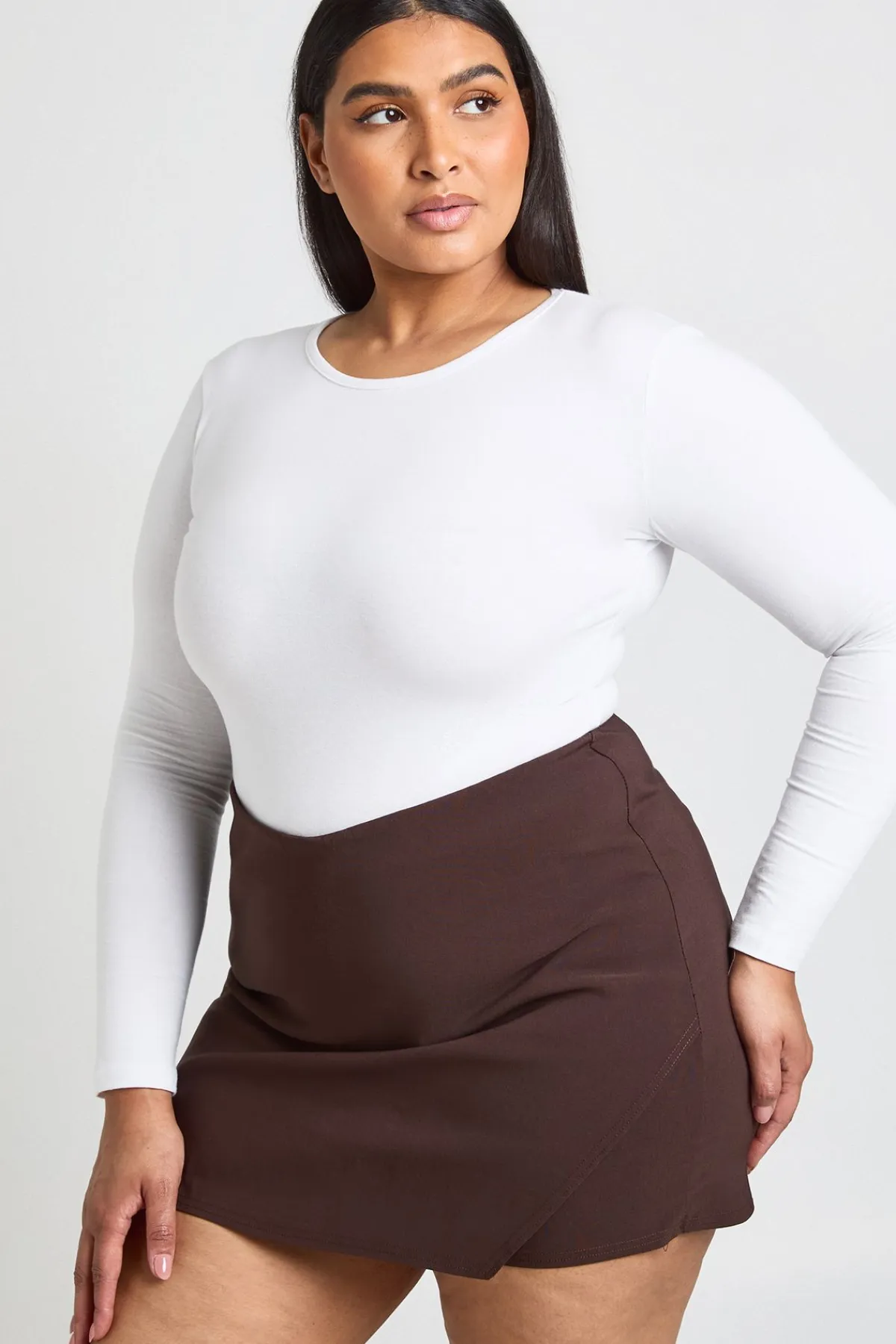 boohoo Jupe-short Portefeuille Bengaline Grande Taille<Femme Looks Chocolat|Shorts