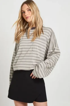 boohoo Jupe-short Portefeuille En Bengaline Petite<Femme Shorts