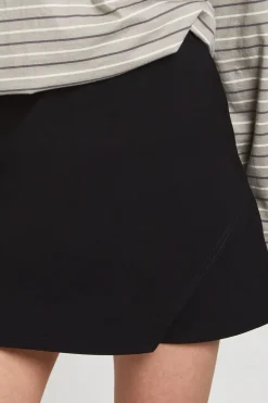 boohoo Jupe-short Portefeuille En Bengaline Petite<Femme Shorts