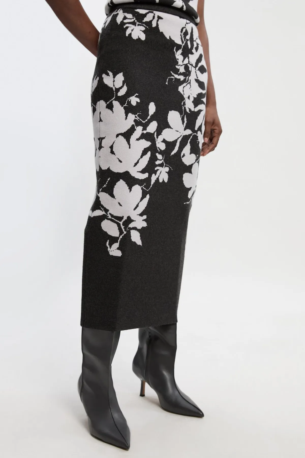 KarenMillen Jupe Tricotée à Motif Floral Jacquard<Femme Jupes|Jupes