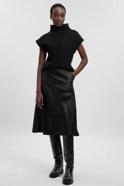 Jupe évasée en synthétiquecuir avec ceinture