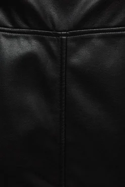 Jupe évasée en synthétiquecuir avec ceinture