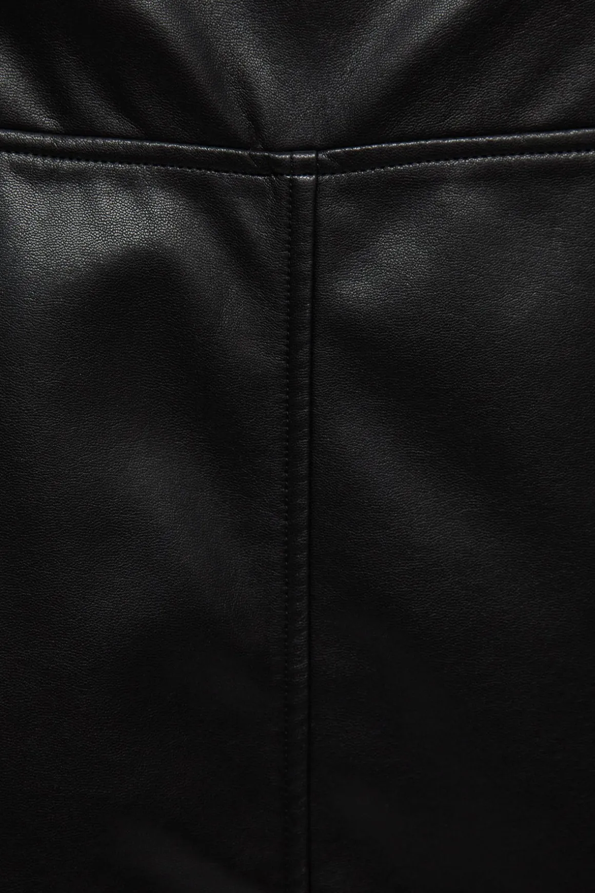Jupe évasée en synthétiquecuir avec ceinture
