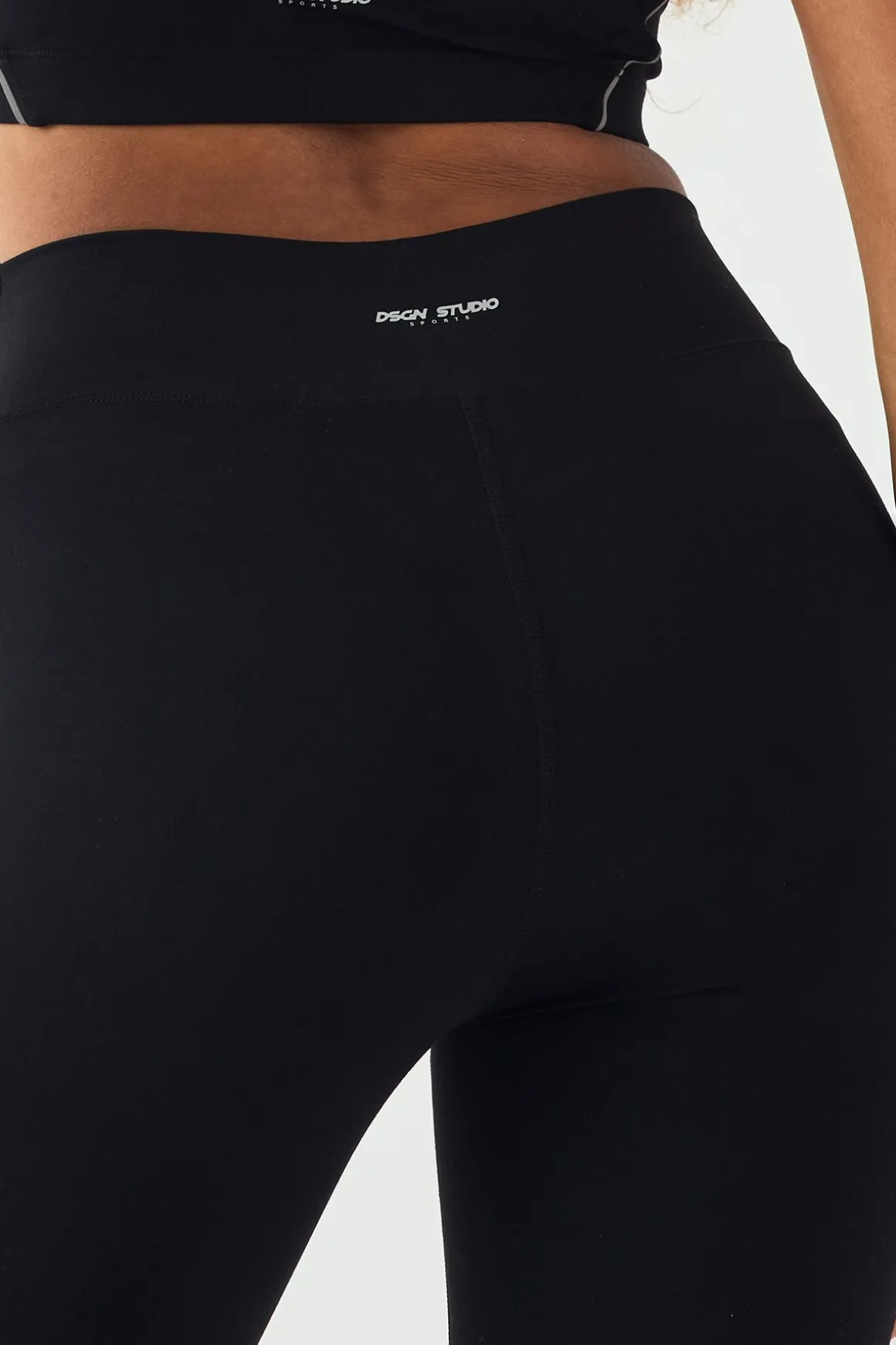 Legging de Sport Ultra Sculptant à Liserés Réfléchissants DSGN Studio