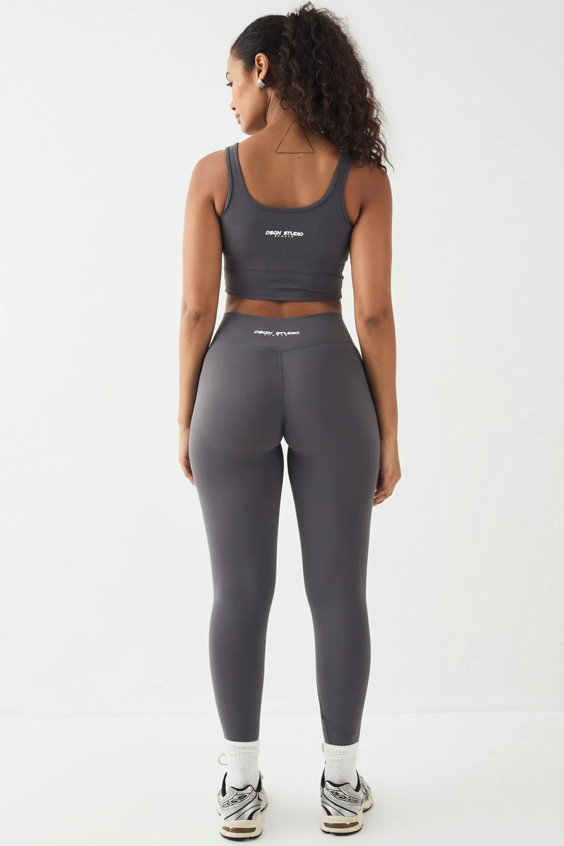 Legging DSGN Studio Taille Haute Ultra Sculptant à Ceinture Croisée