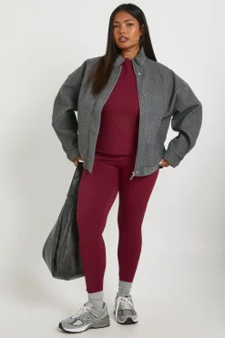 Legging Plus en tissu ultra doux avec détails de couture sculptante