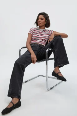 Le jean ample long à taille haute et coupe droite pour grandes tailles