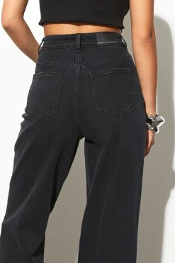 boohoo Le Jean Droit Taille Haute Pour Grandes Tailles<Femme Denim|Jeans