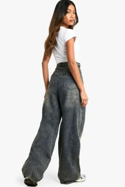 Le jean en denim à jambe droite