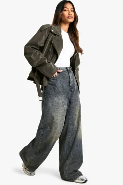 Le jean en denim à jambe droite