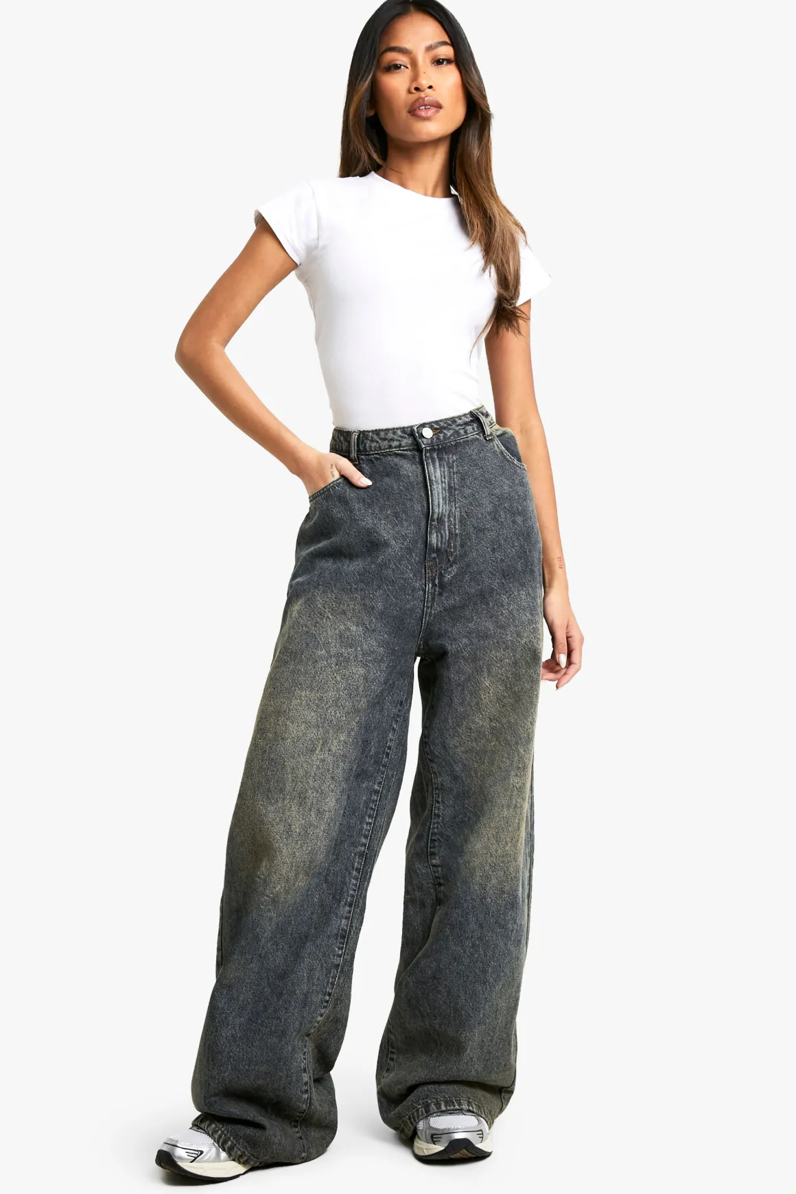 Le jean en denim à jambe droite