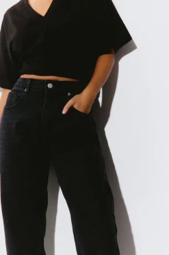 Le jean mom à taille haute