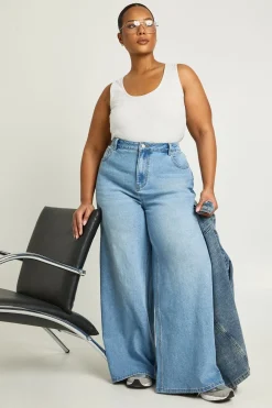 Le Jean Plus à taille mi-haute et jambe large