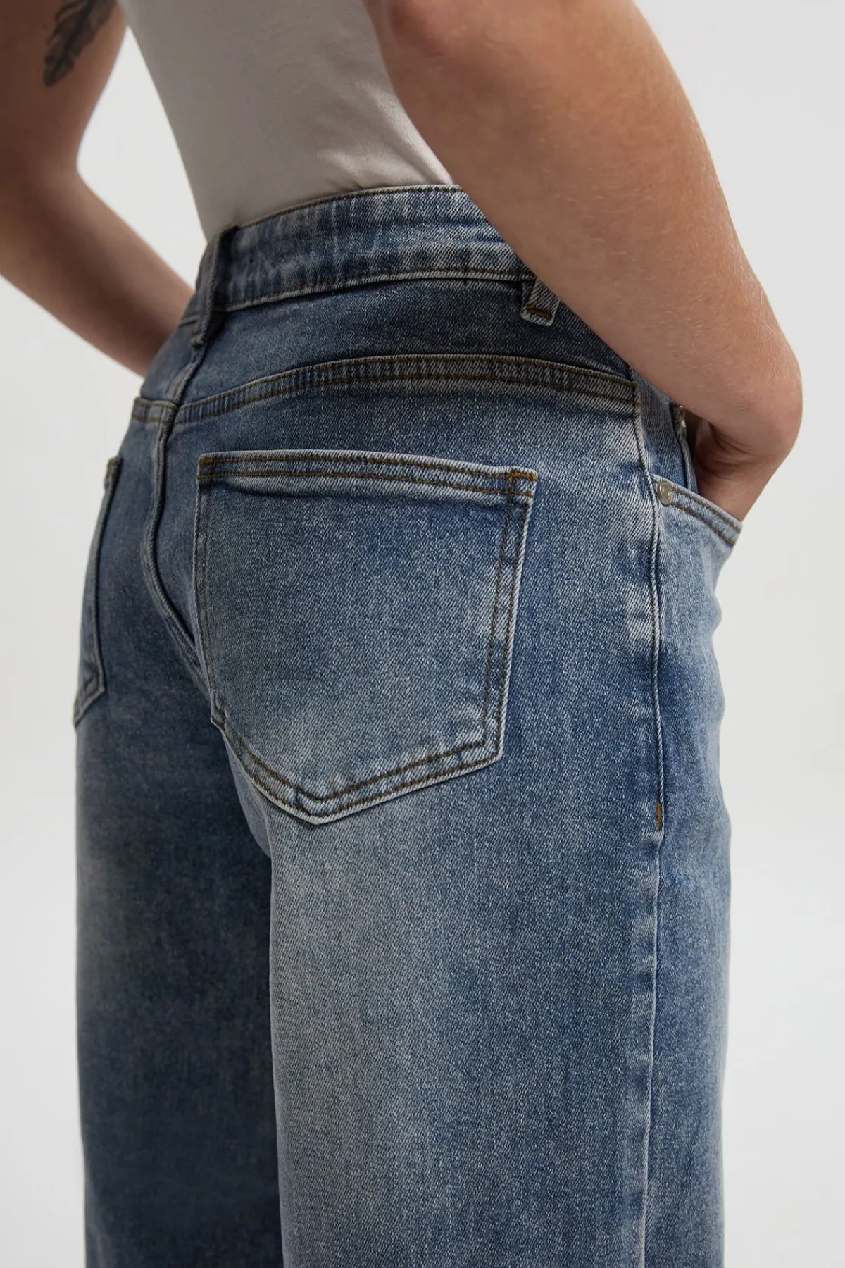 boohoo Le jean pour petites à taille mi-haute et jambes larges<Femme Denim|Jeans